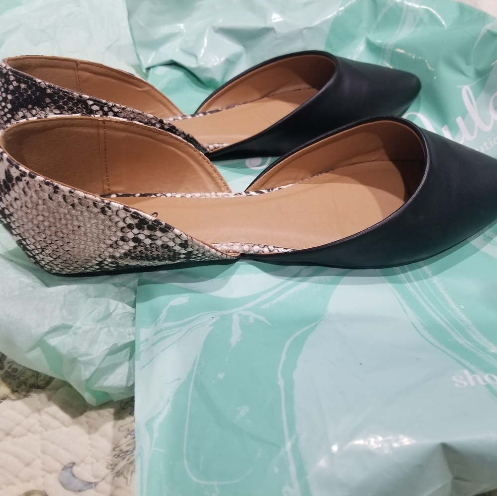 Womens flats